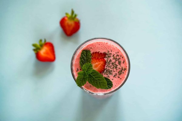 The ultimate guide to healthy smoothies and juices
